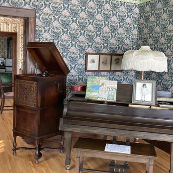 Judy Garland Museum - Museums Near Me - Grand Rapids, Minnesota