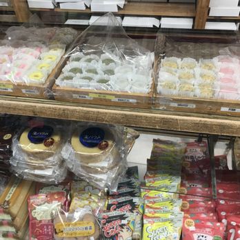 Fugetsu-Do - Mochi on display - Candy Stores Near Me - Los Angeles, California