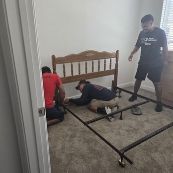 3 Men Movers - Houston - Hard at work. - Movers Near Me - Houston, Texas 3 Men Movers - Houston - Hard at work. - Movers Near Me - Houston, Texas