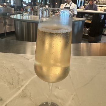 Delta One Lounge - Airport Lounges Near Me - Boston, Massachusetts