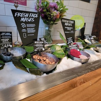 Lush - Cosmetics & Beauty Supply Near Me - Roseville, Minnesota