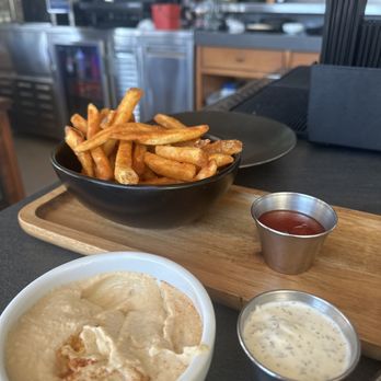 Pita Bar + Grill - French Fries Hummus - Mediterranean Near Me - Los Angeles, California Pita Bar + Grill - French Fries Hummus - Mediterranean Near Me - Los Angeles, California