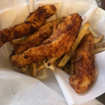 Highland House Restaurant - American Near Me - Mount Shasta, California