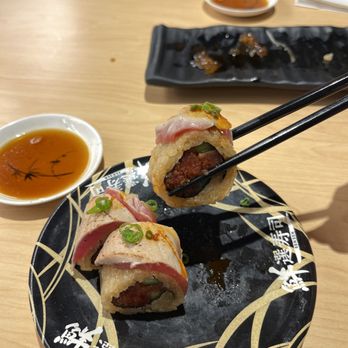 Waka Sakura - Spicy tuna wrapped in spicy - Conveyor Belt Sushi Near Me - Gardena, California