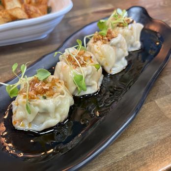 Goi Express Thai - Steamed Chicken & Shrimp Dumplings In Chili Oil (kanom Jeeb) - Thai Near Me - Murrieta, California