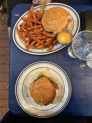 Duke's Grocery by null