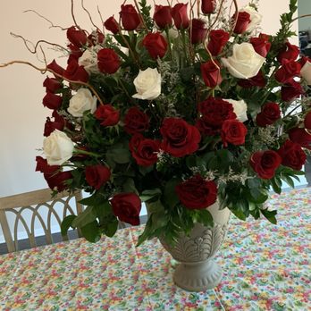 Four Seasons Flowers - Bouquet of roses - Florists Near Me - San Diego, California