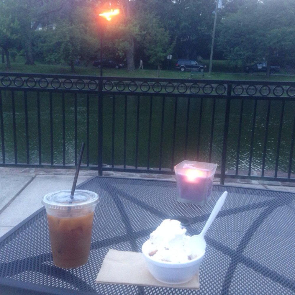 Boathouse Cafe - Iced coffee and ice cream on a lovely summer evening. - Cafes Near Me - Passaic, New Jersey
