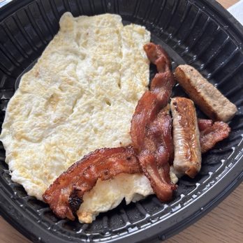 Keke's Breakfast Cafe - Five Egg Whites - Breakfast & Brunch Near Me - Winter Park, Florida Keke's Breakfast Cafe - Five Egg Whites - Breakfast & Brunch Near Me - Winter Park, Florida