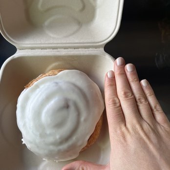 McKay Cottage Restaurant - HUGE cinnamon roll - American Near Me - Bend, Oregon McKay Cottage Restaurant - HUGE cinnamon roll - American Near Me - Bend, Oregon