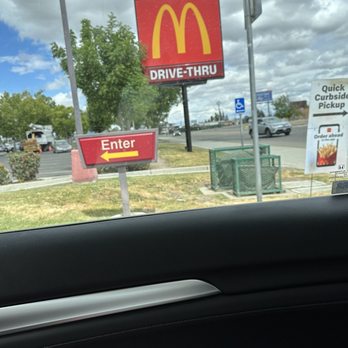 McDonald's - Pulling in.... - Fast Food Near Me - Sanger, California