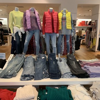 Gap - Men's Clothing Near Me - Savannah, Georgia