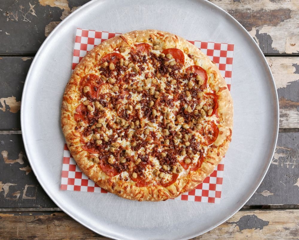 VILI’S PIZZA & WINGS Updated August 2024 21 Photos 562 Kerr Street, Oakville, Ontario