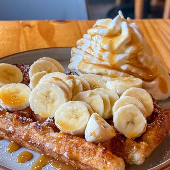 Zinneken's - Harvard Square - The Gourmand Waffle - Belgian Near Me - Cambridge, Massachusetts