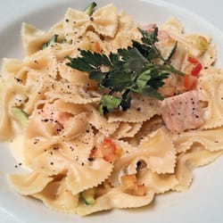 Novecento - Farfalle con salmón, para volverse loco y robar la idea.