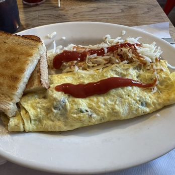 Delisi’s Red Skiff - Chorizo omelette, sour dough toasts and hashbrowns - Seafood Near Me - Rockport, Massachusetts Delisi’s Red Skiff - Chorizo omelette, sour dough toasts and hashbrowns - Seafood Near Me - Rockport, Massachusetts