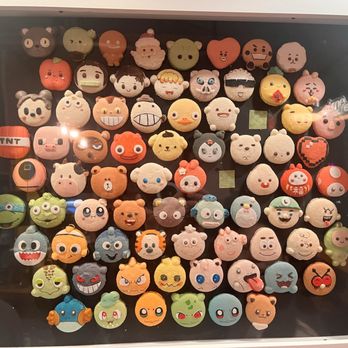 Crackle Creme - Wa display of different macarons - Desserts Near Me - Vancouver, British Columbia