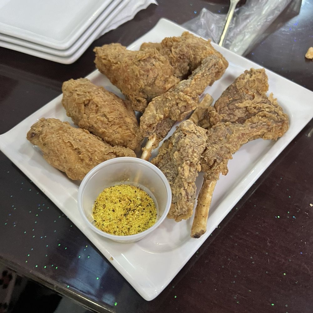 Boss Queens Soul Cafe - The Queens Bones - Soul Food Near Me - Norfolk, Virginia