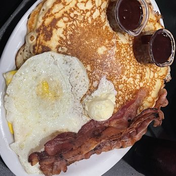 J’s Hideaway - Pancake breakfast - Diners Near Me - Tehachapi, California