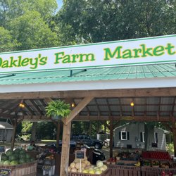 Oakley's Farm Market - Main stand