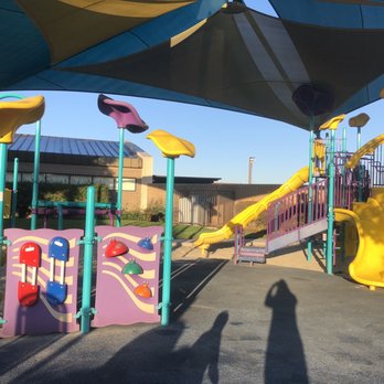 Robert E Lundigan Park - Covered playground - Parks Near Me - Burbank, California