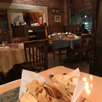 El Cholo - Entrance - Mexican Near Me - Los Angeles, California