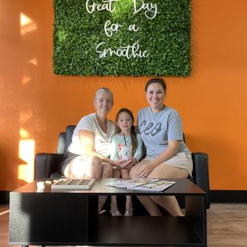 Emerald City Smoothie - Juice Bars & Smoothies Near Me - Gig Harbor, Washington Emerald City Smoothie - Juice Bars & Smoothies Near Me - Gig Harbor, Washington