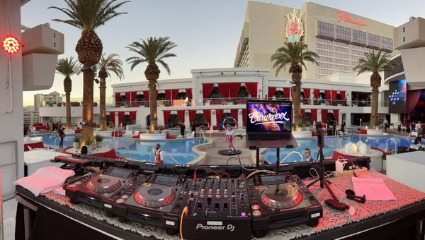 Drai's Beachclub & Nightclub by null