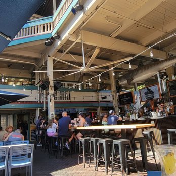 Down the Hatch Maui - Outside seating - Seafood Near Me - Lahaina, Hawaii