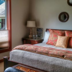 Peak View Haus - Bed was so comfy and the sheets were so soft.