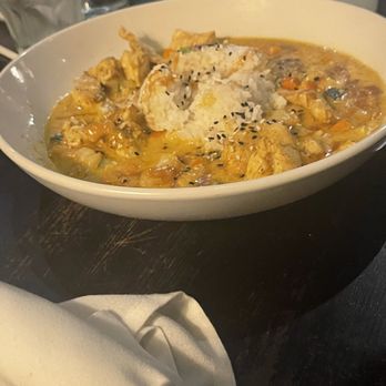 Barley's Kitchen + Tap - Chicken & Shrimp Curry - Beer Bar Near Me - Shawnee, Kansas