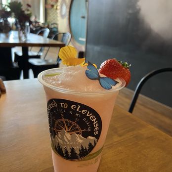 Elevenses Cafe & Bakery - Frozen lemonade - Cafes Near Me - Brunswick, Maine