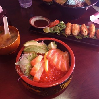 Maki - Sake Ikura Don (salmon sashimi . salmon roe . avocado over koshihikari sushi rice) with Miso Soup on the side. Kaki Fry (Friend Oysters) Yum - Sushi Bars Near Me - Rockville, Maryland