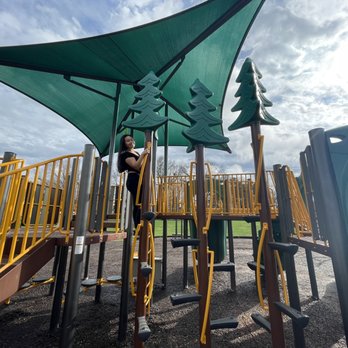 Chickamauga Dam - Playground Fun - Landmarks & Historical Buildings Near Me - Chattanooga, Tennessee