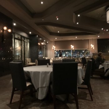 Ruth's Chris Steak House - Dining Room - Steakhouses Near Me - Jersey City, New Jersey