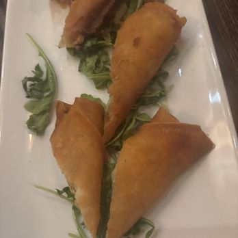 Little Barn - Vegetarian Spring Rolls - Pubs Near Me - Shelton, Connecticut Little Barn - Vegetarian Spring Rolls - Pubs Near Me - Shelton, Connecticut