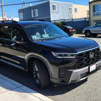 Longshot Auto Sales - 2026 Honda Pilot Touring Black exterior Black interior - Car Dealers Near Me Longshot Auto Sales - 2026 Honda Pilot Touring Black exterior Black interior - Car Dealers Near Me