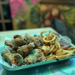 Home Grown Bar & Grill - Naked Wings with Seasoned fries,