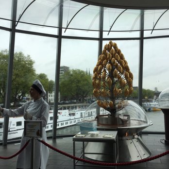 Schokoladenmuseum - Chocolate fountain - Museums Near Me - Cologne, NW Schokoladenmuseum - Chocolate fountain - Museums Near Me - Cologne, NW