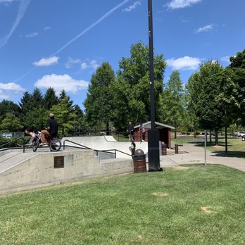 Tualatin Skate Park - Skate Parks Near Me - Beaverton, Oregon