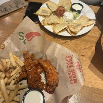 Chili's - Honey-Chipotle Chicken Crispers Combo - American Near Me - Cedar Hill, Texas