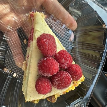 La Mon Bakehouse - Pistachio raspberry sansival - Desserts Near Me - Long Beach, California La Mon Bakehouse - Pistachio raspberry sansival - Desserts Near Me - Long Beach, California