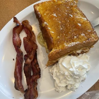 Stella's Diner - Stuffed French toast with orange marmalade - Diners Near Me - Chicago, Illinois Stella's Diner - Stuffed French toast with orange marmalade - Diners Near Me - Chicago, Illinois