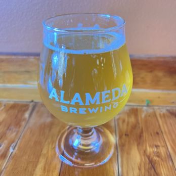 Fikscue Craft BBQ - Sit her at Alameda brewing after getting your food or while you wait in line for your food. - Barbeque Near Me - Alameda, California Fikscue Craft BBQ - Sit her at Alameda brewing after getting your food or while you wait in line for your food. - Barbeque Near Me - Alameda, California