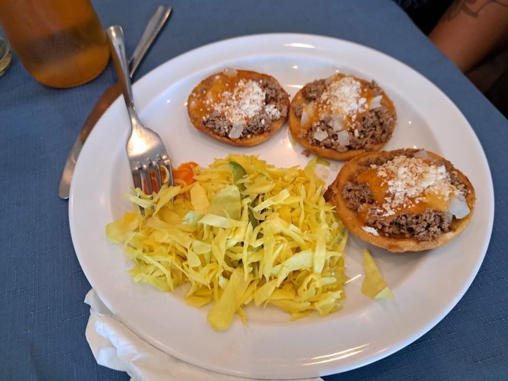 La Chapina Restaurant Logo