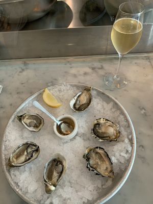 Trillium Winebar & Taproom by null