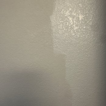 Motel 6 - Bathroom wall - Hotels Near Me - Weed, California Motel 6 - Bathroom wall - Hotels Near Me - Weed, California