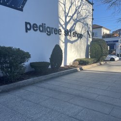 Pedigree Ski Shop