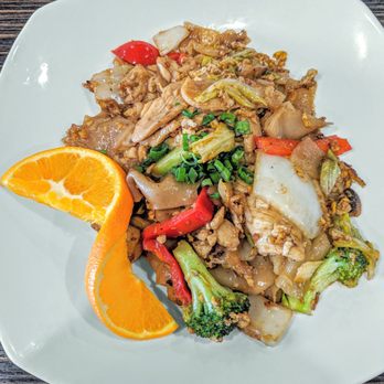 Sun Cuisines - Pad See Ew - Burmese Near Me - Williamsville, New York Sun Cuisines - Pad See Ew - Burmese Near Me - Williamsville, New York
