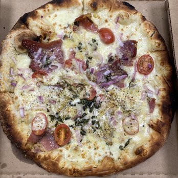 Elio Pizza On Fire - Pizza Near Me - Addison, Illinois Elio Pizza On Fire - Pizza Near Me - Addison, Illinois